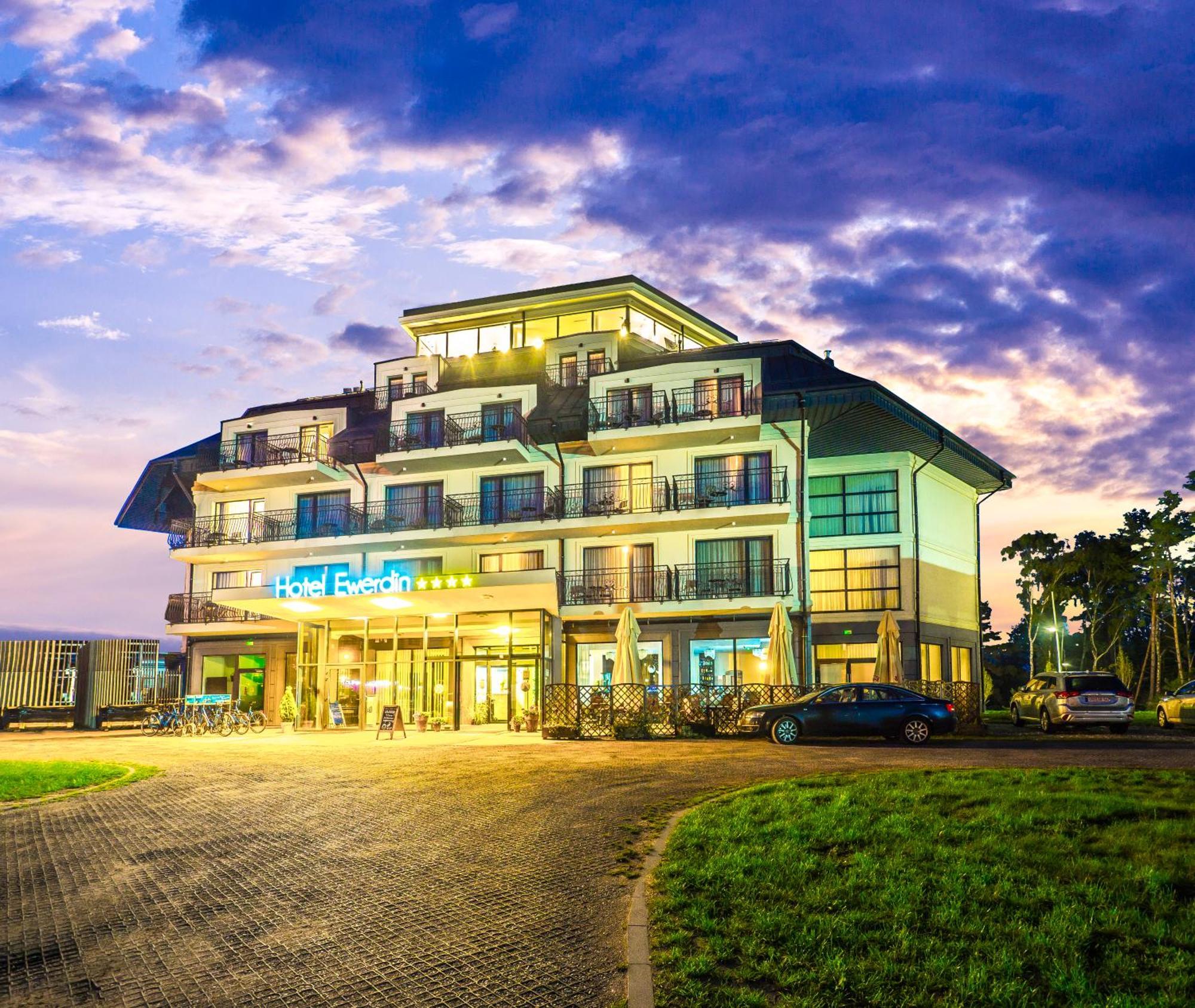Hotel Ewerdin Swinoujscie Ngoại thất bức ảnh